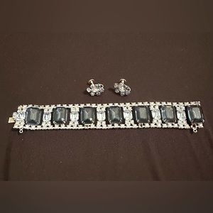 Vintage Art Deco Blue Rhinestone Bracelet & Screw-back Earrings